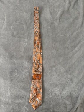 Verse 9 Orange and Brown Paisley Silk Tie